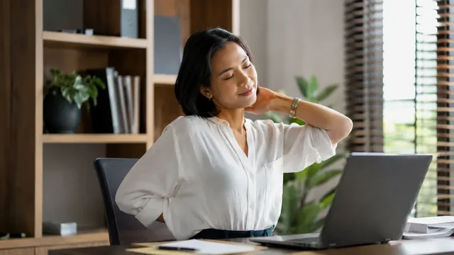 Pegal di Leher, Pundak, dan Bahu - Panduan untuk Pekerja Laptop untuk edukasi Ayriz Oil